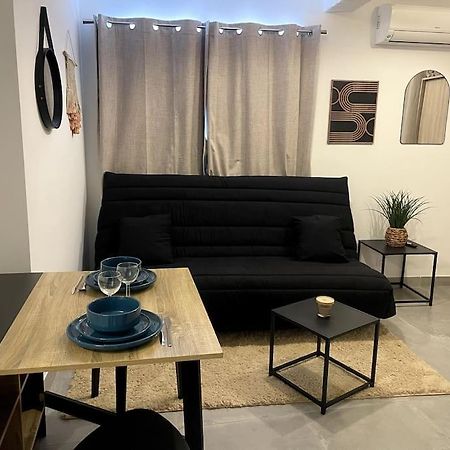 Petit Cocon Douillet Climatise Pour 2 Pers Apartment La Crau Exterior photo